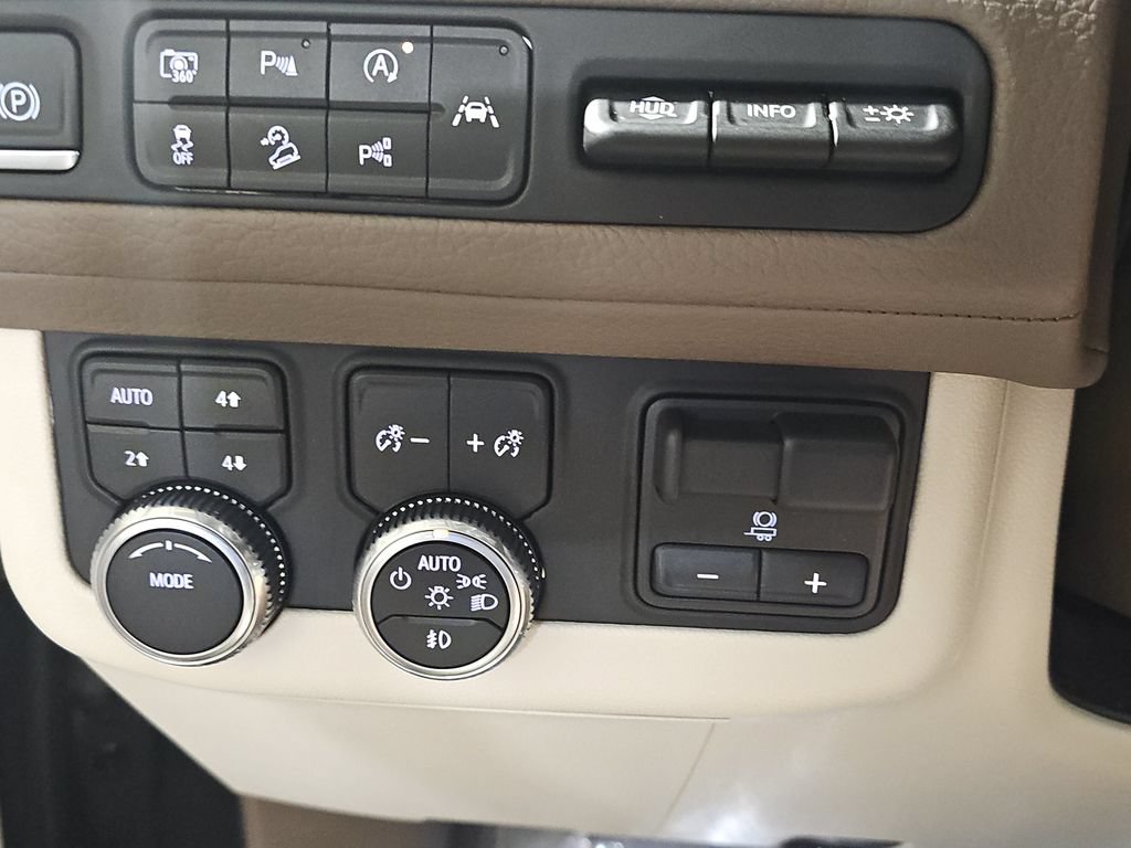 Certified 2024 GMC Yukon XL Denali w/ Advanced Technology Package AWD/4WD image 33