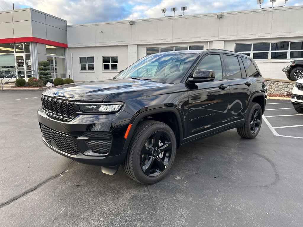 New 2025 Jeep Grand Cherokee image 6