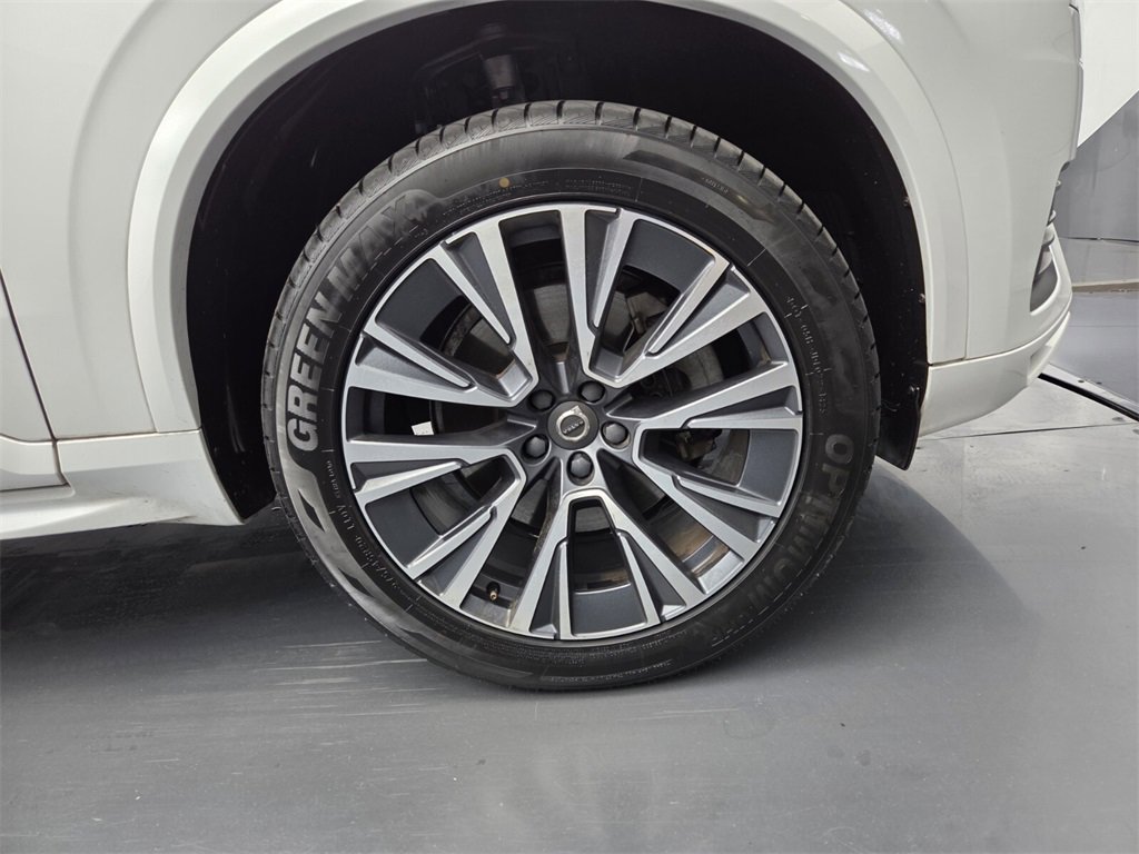 Used 2022 Volvo XC90 T5 Momentum w/ Advanced Package image 14