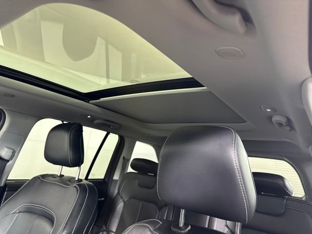 Used 2023 Jeep Grand Cherokee 4WD 4xe w/ Luxury Tech Group II image 12