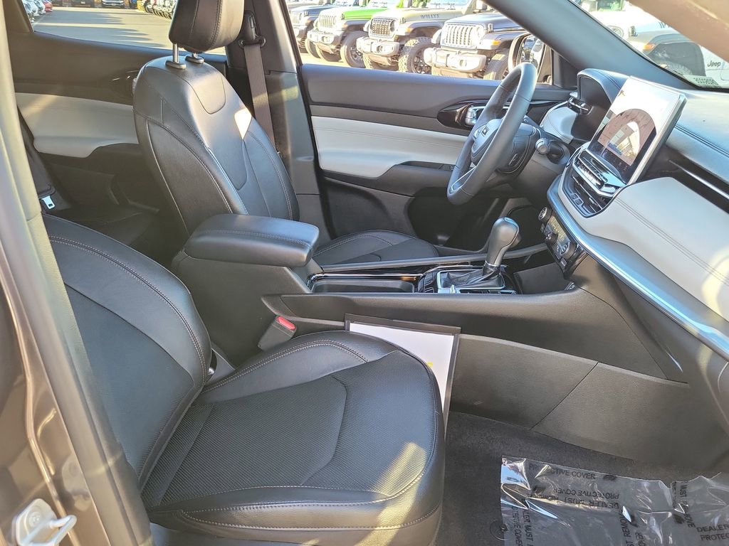 Used 2023 Jeep Compass Limited w/ Elite Group image 19