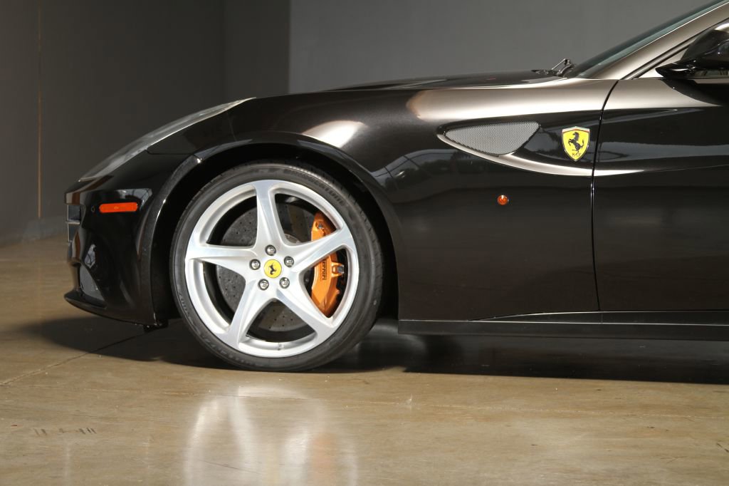 Used 2016 Ferrari FF image 47