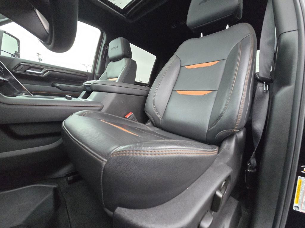 Used 2024 GMC Sierra 2500 AT4 w/ AT4 Premium Plus Package AWD/4WD image 17