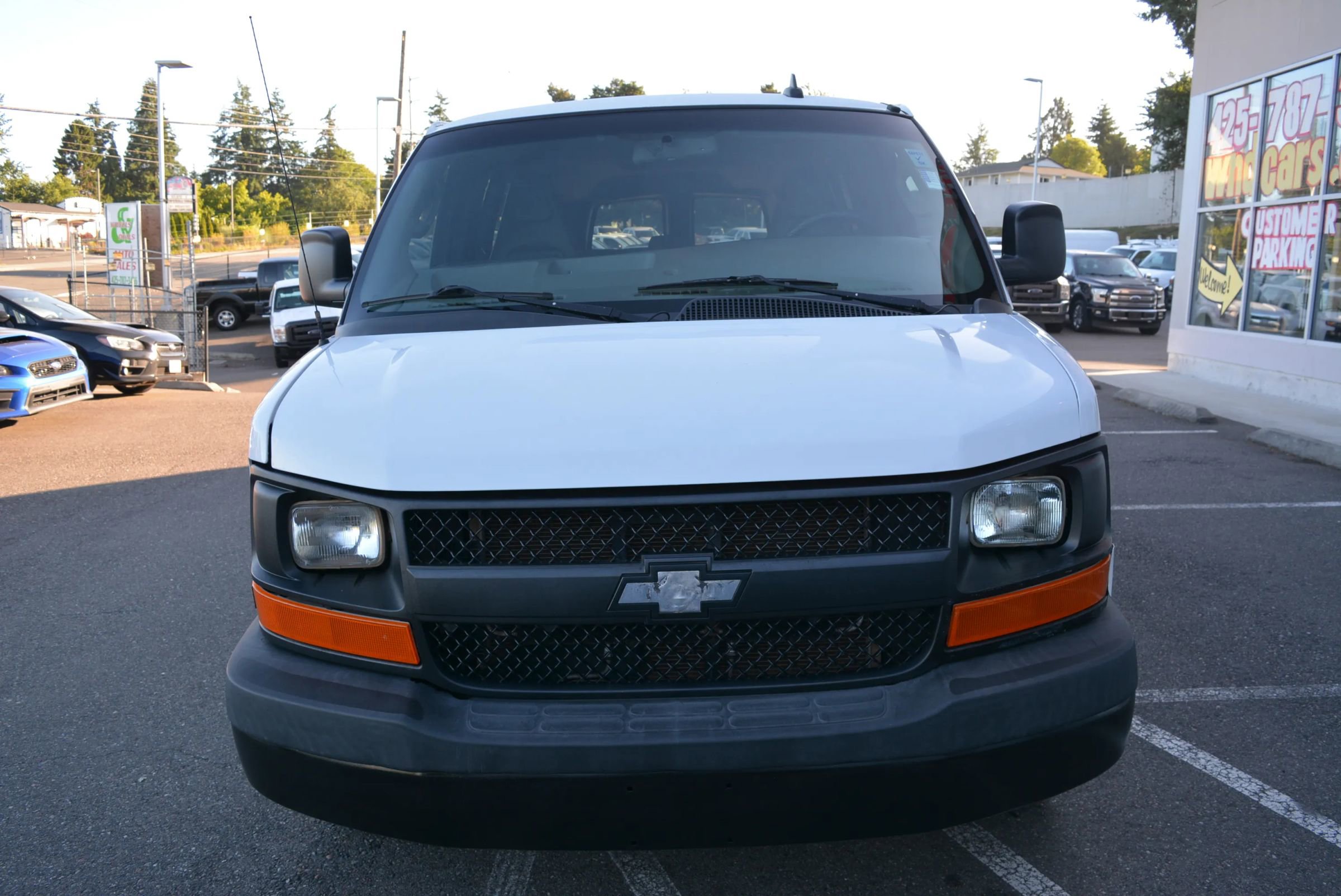 Used 2017 Chevrolet Express 3500 LS image 2