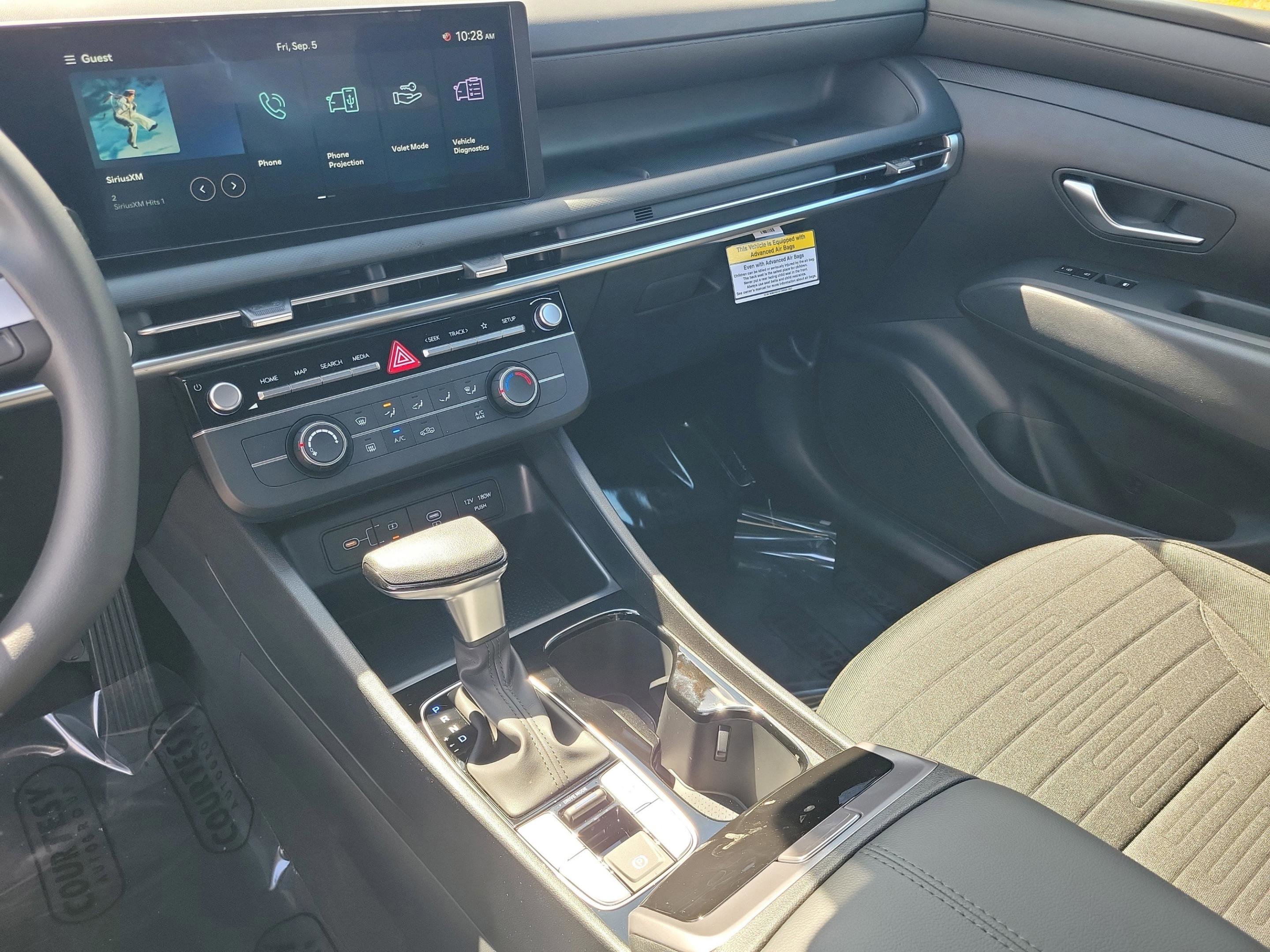 New 2026 Hyundai Santa Cruz SE image 25