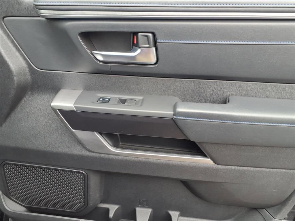 Used 2022 Toyota Tundra Platinum image 21