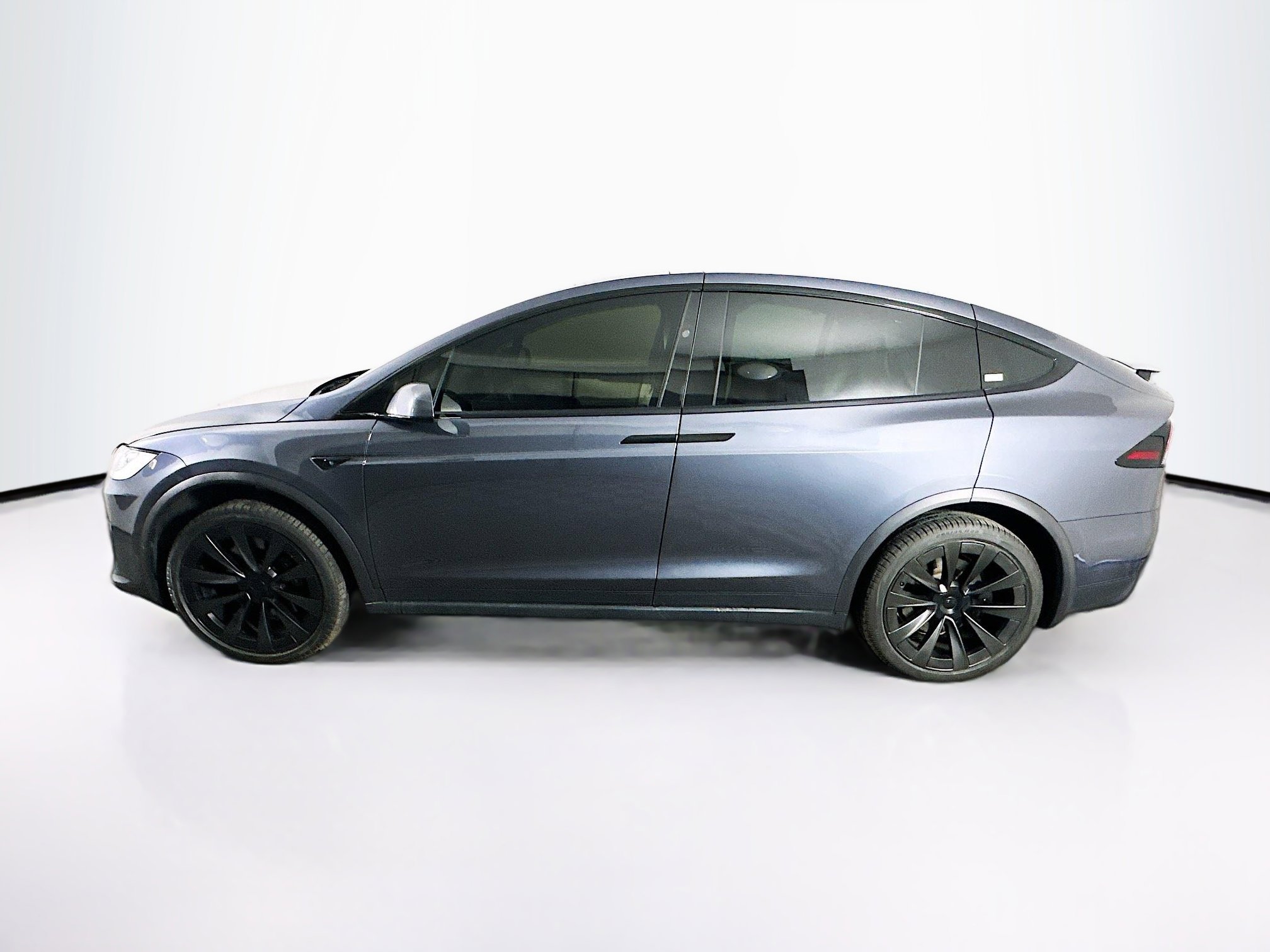 Used 2022 Tesla Model X image 4