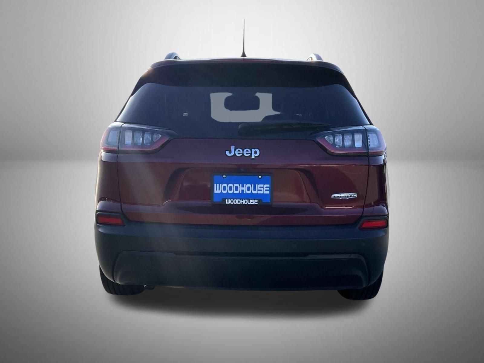 Used 2019 Jeep Cherokee Latitude Plus w/ Comfort/Convenience Group FWD image 6
