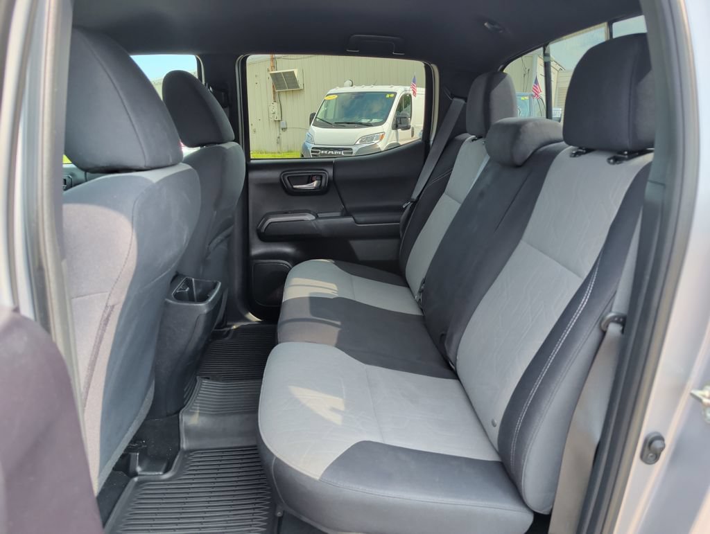 Used 2020 Toyota Tacoma TRD Off-Road w/ Technology Package AWD/4WD image 30