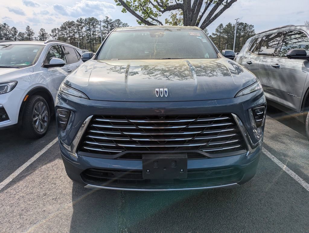 Used 2025 Buick Enclave Preferred image 2