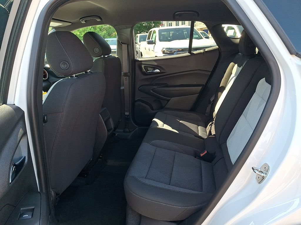 Used 2024 Chevrolet Trax RS FWD image 10