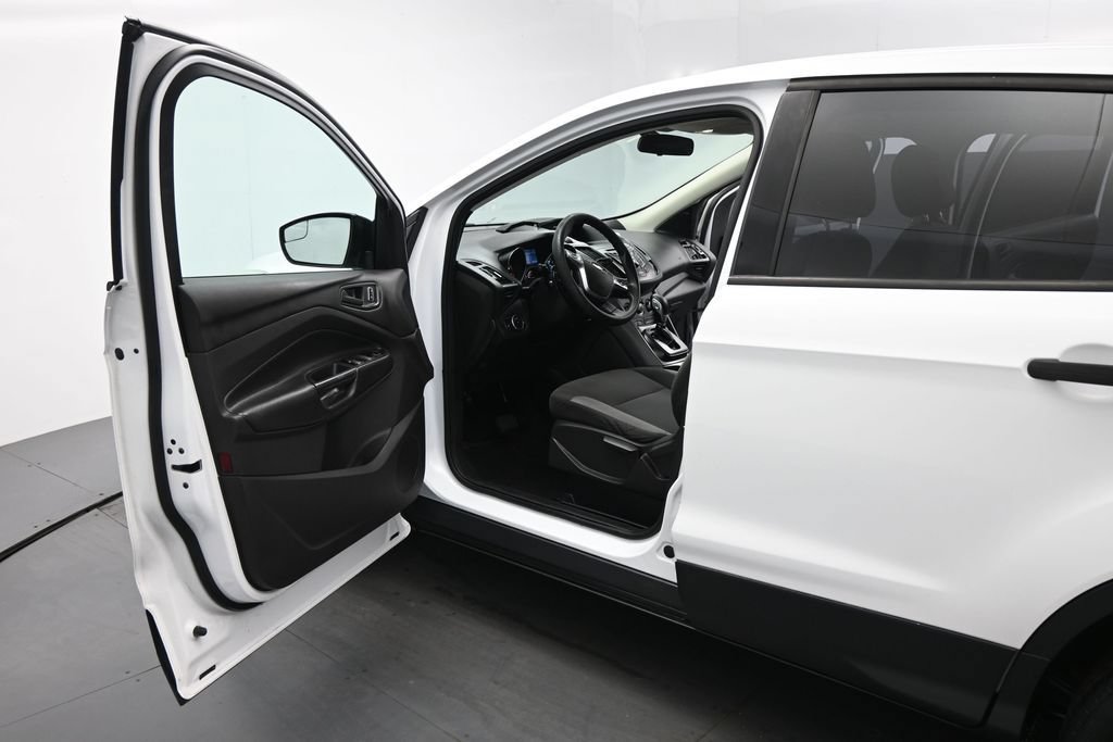 Used 2015 Ford Escape S FWD image 8