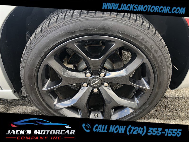 Used 2022 Chrysler 300 Touring w/ Sport Appearance Package image 31