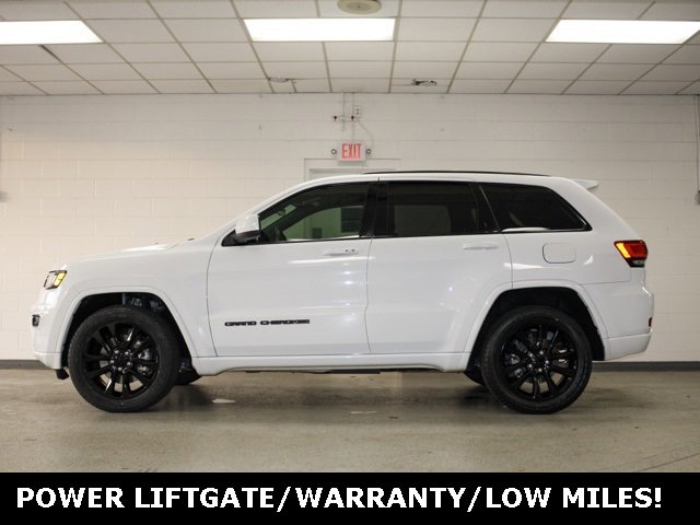 Used 2021 Jeep Grand Cherokee Laredo X image 3