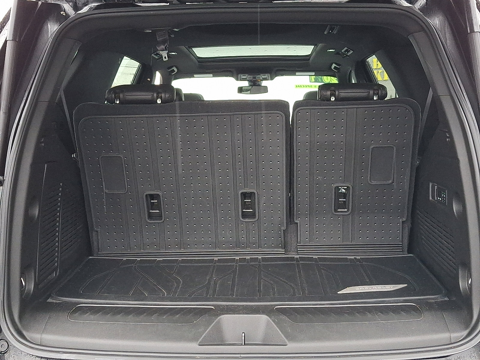 Used 2021 Chevrolet Tahoe LT w/ LT Signature Package image 28