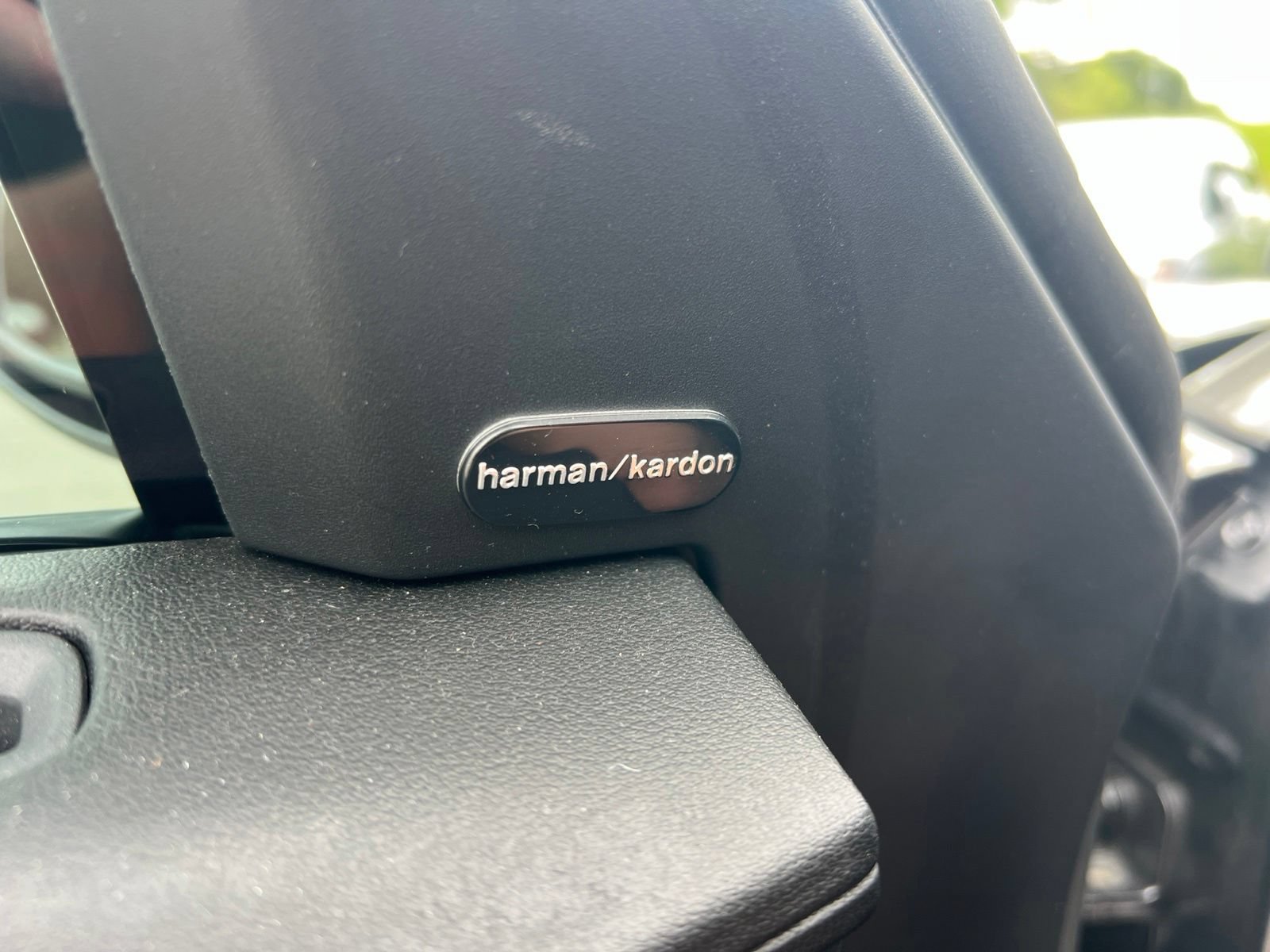 Used 2022 Dodge Charger SRT Hellcat w/ Harman/Kardon Audio Group RWD image 11