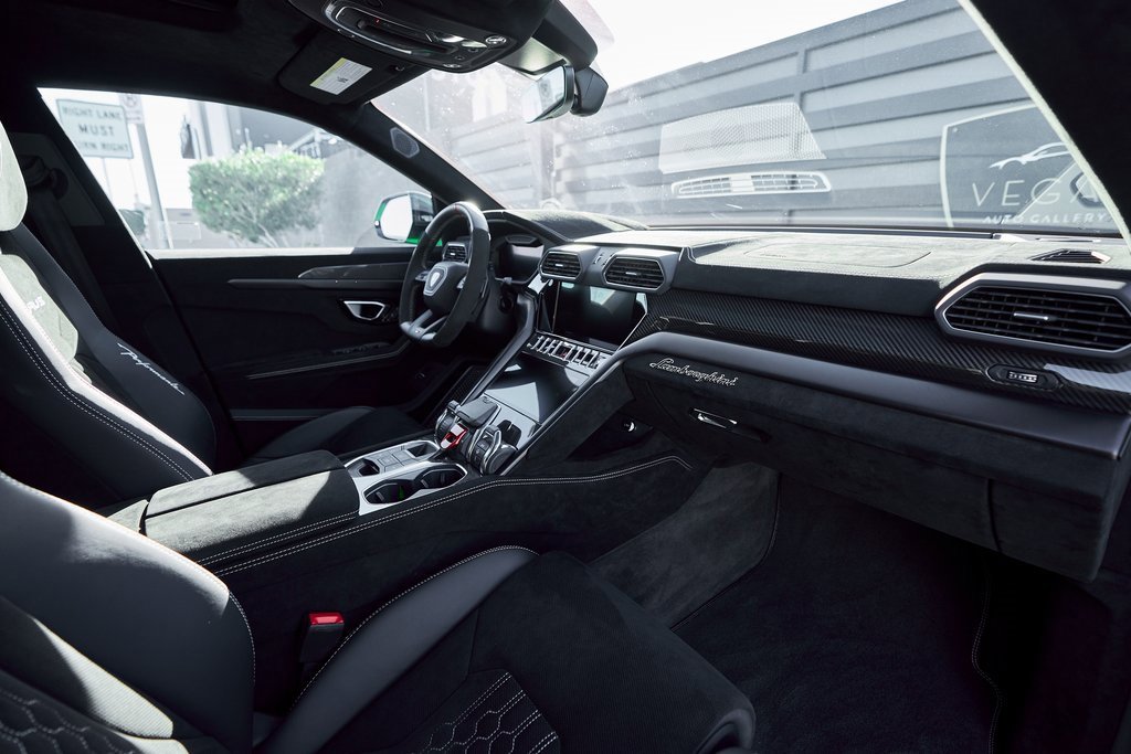 Used 2024 Lamborghini Urus Performante image 44