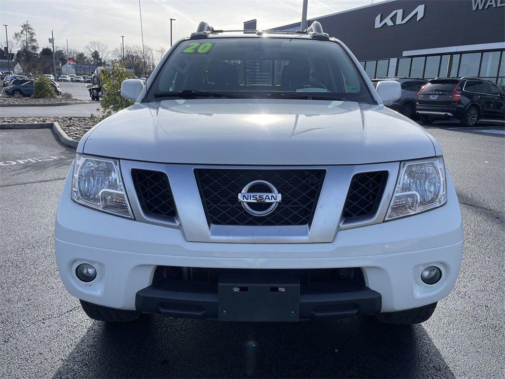 Used 2020 Nissan Frontier PRO-4X image 2