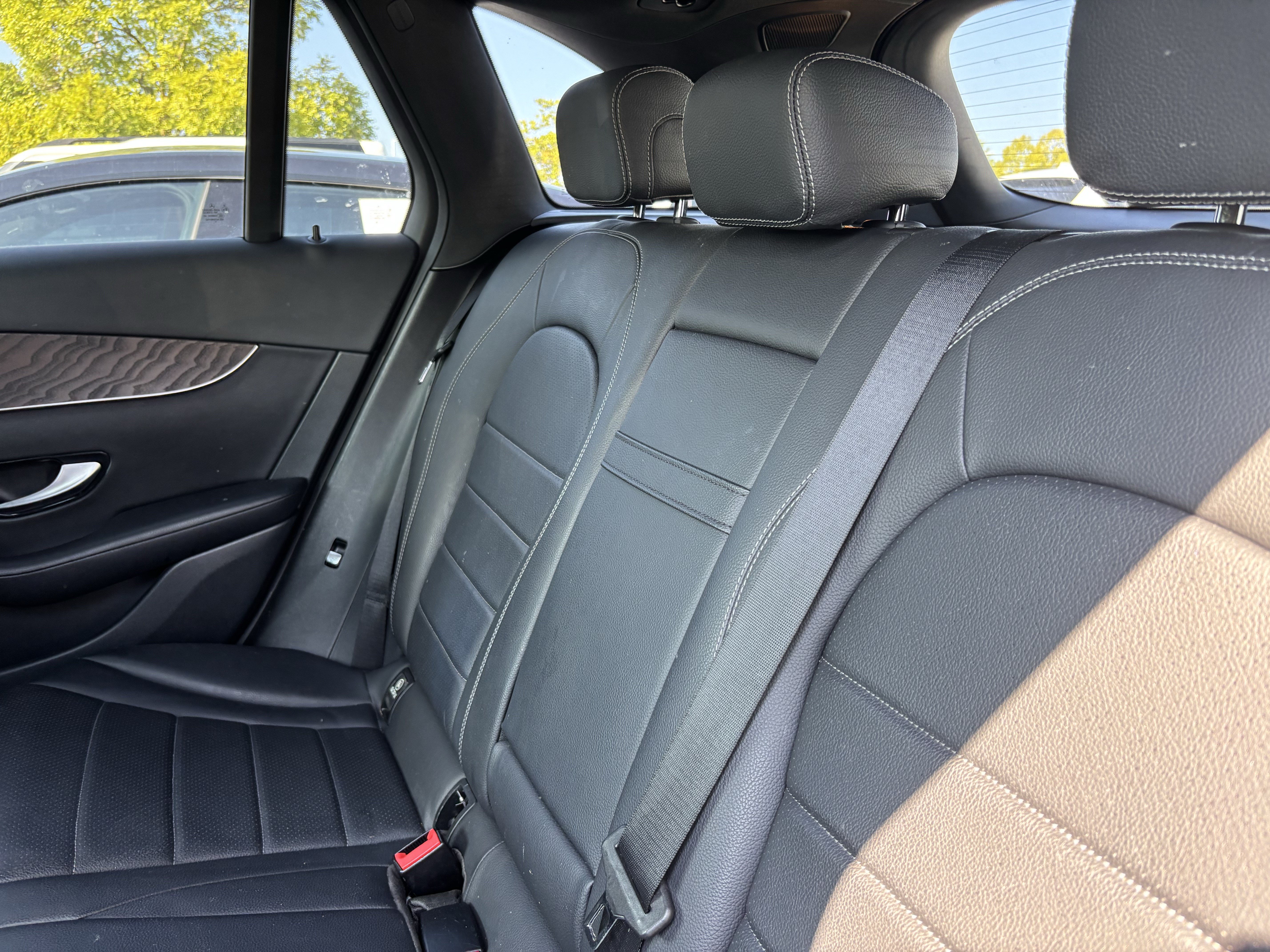 Used 2018 Mercedes-Benz GLC 300 4MATIC image 33