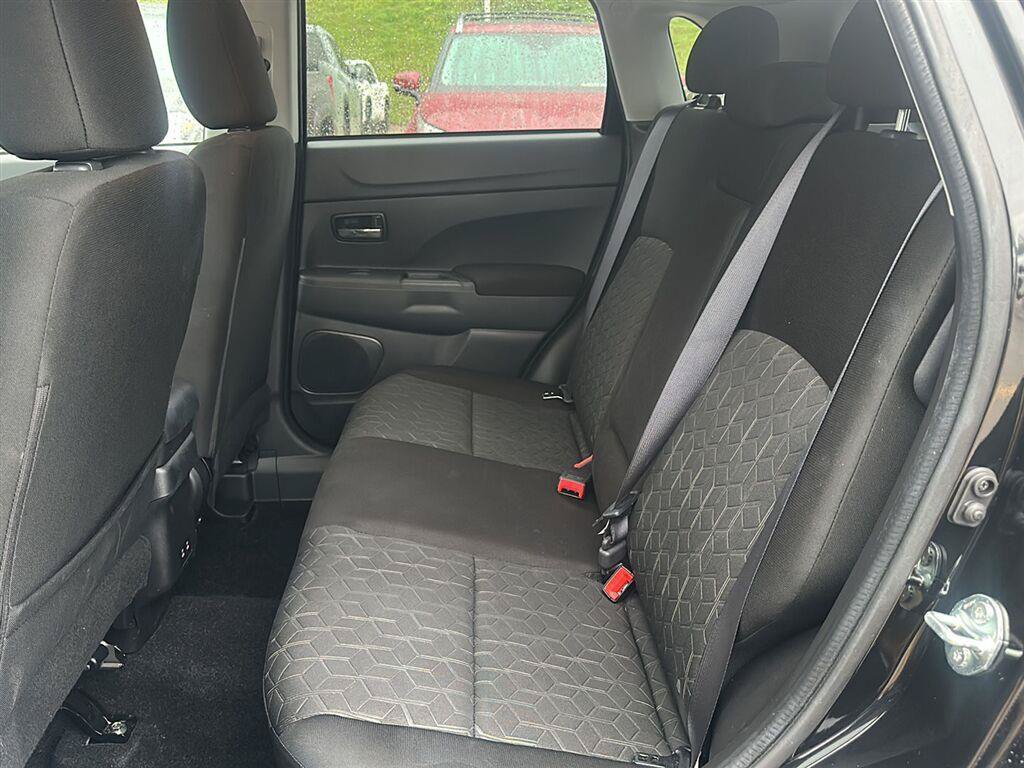 Used 2026 Mitsubishi Outlander Sport LE AWD/4WD image 20