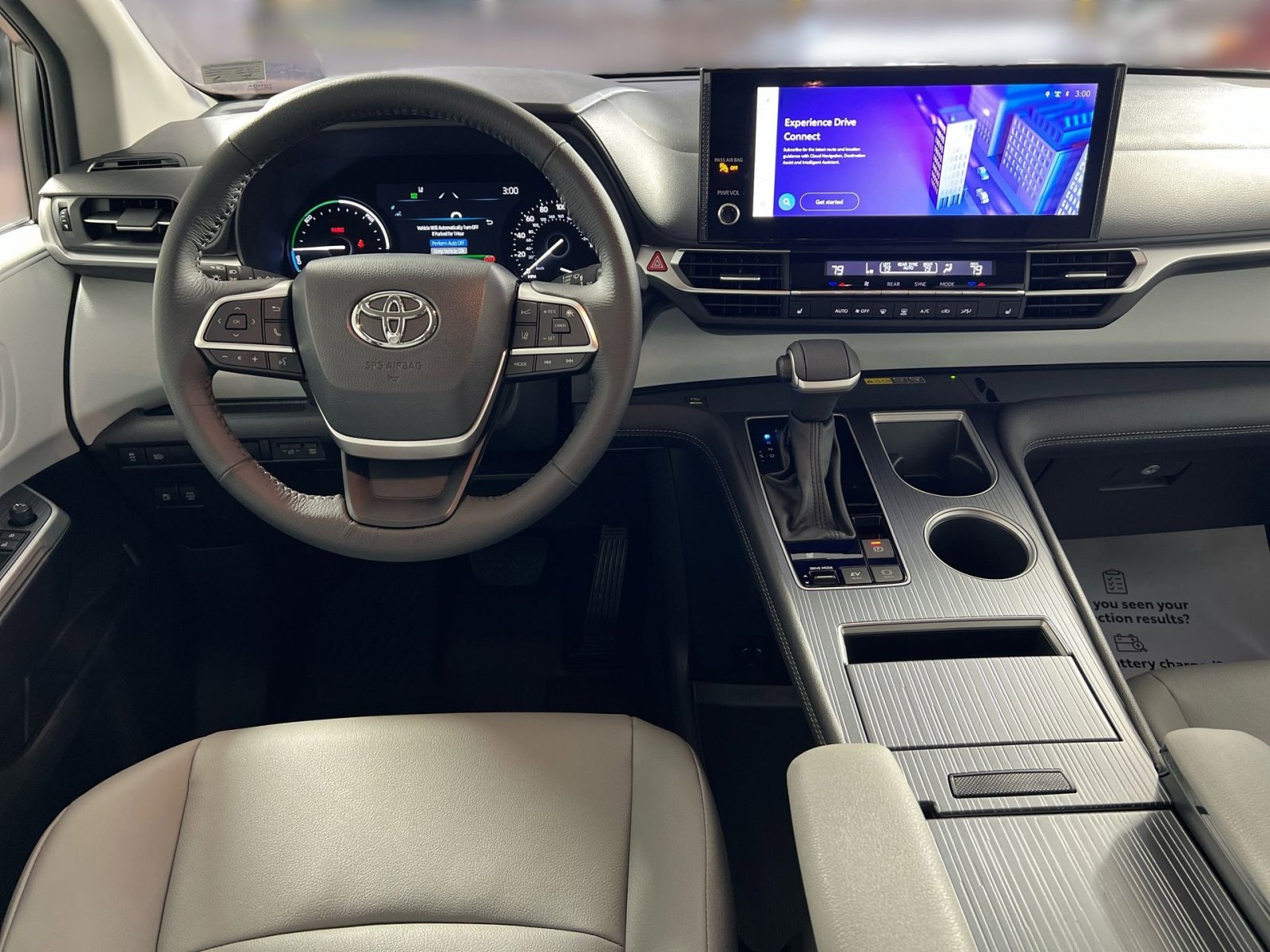 Used 2025 Toyota Sienna XLE image 23