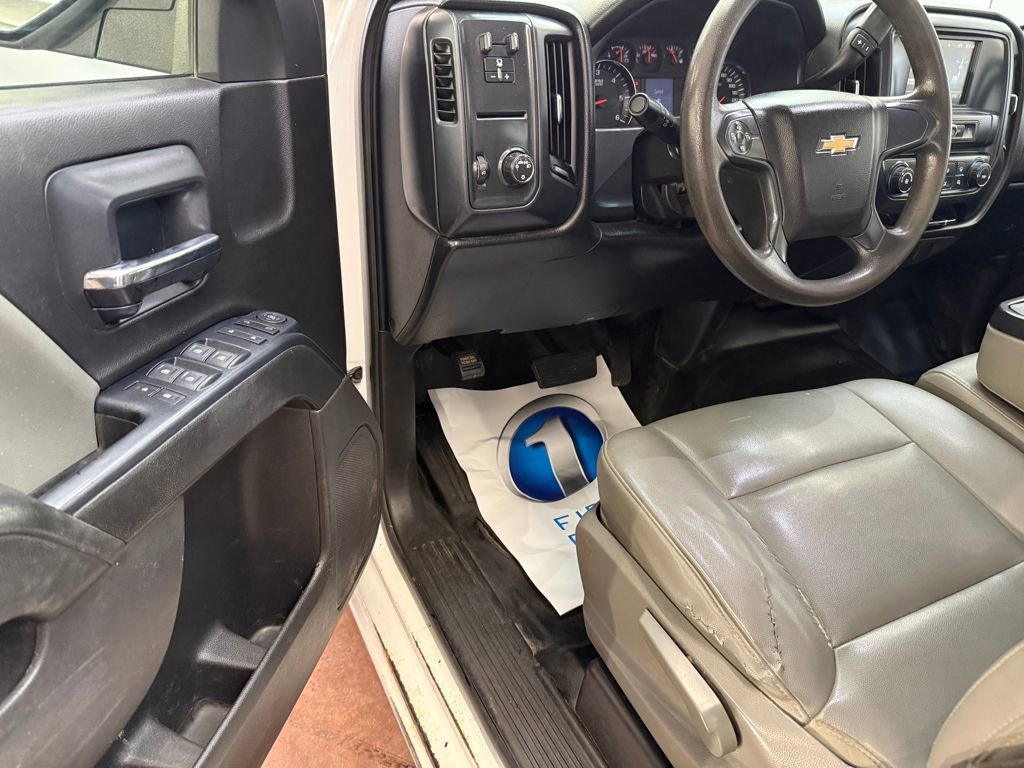 Used 2018 Chevrolet Silverado 1500 W/T w/ Trailering Package image 10