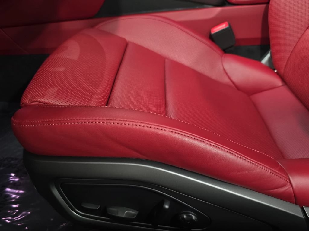 Certified 2021 Porsche 911 AWD/4WD image 25