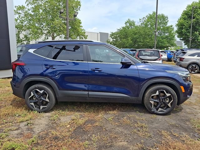 Certified 2025 Kia Seltos EX AWD/4WD image 7