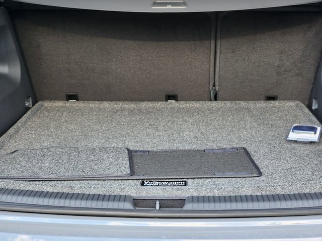 New 2026 Volkswagen Atlas Cross Sport SEL Premium R-Line image 31