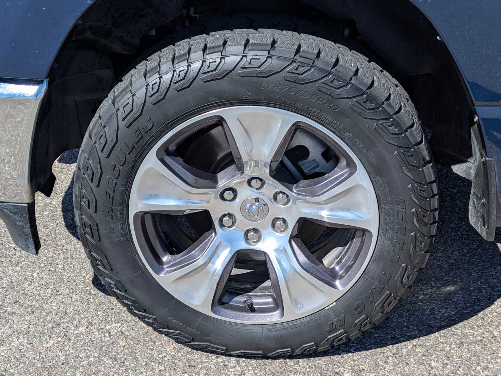 Used 2024 RAM 1500 Laramie image 13