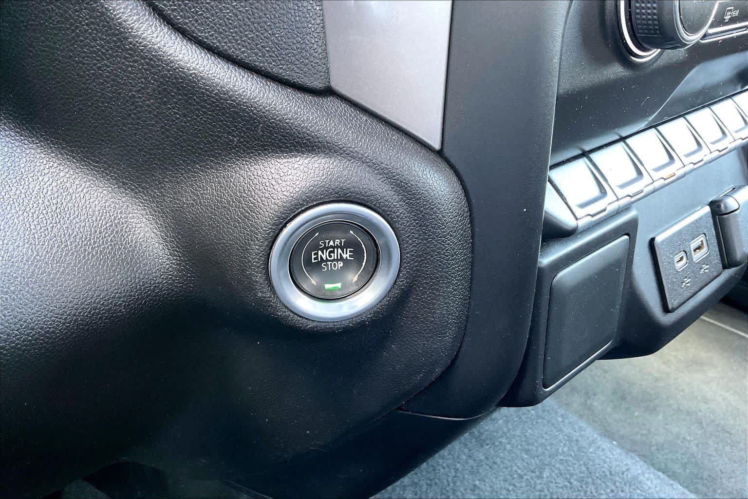 Used 2022 Chevrolet Silverado 1500 Custom RWD image 35