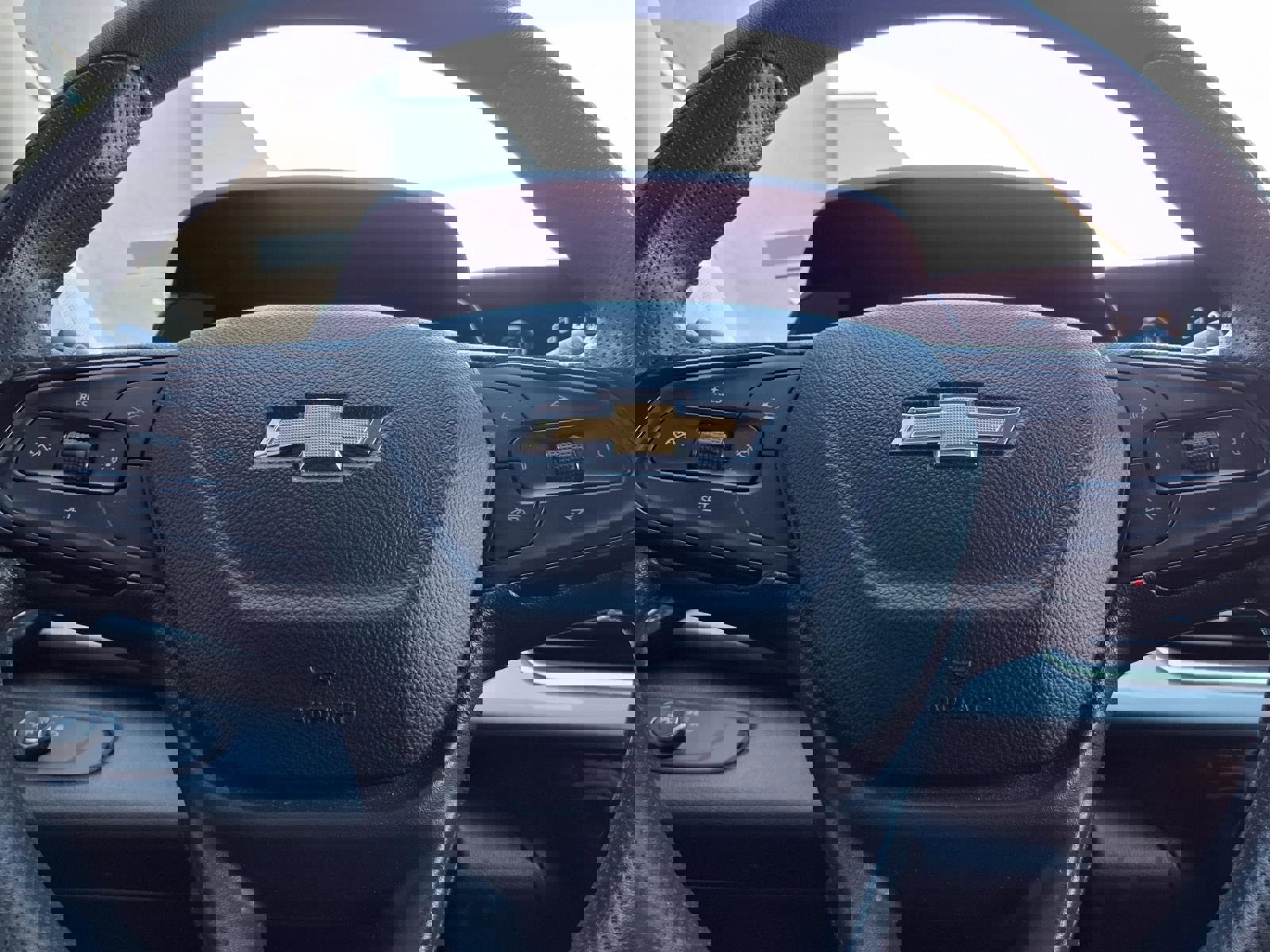 Used 2025 Chevrolet Trax LT image 14