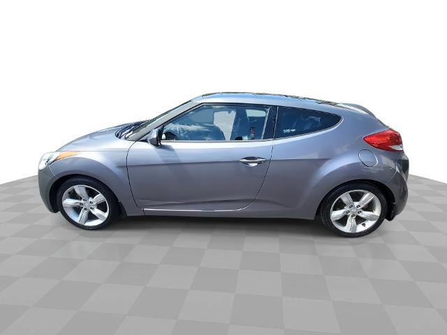 Used 2014 Hyundai Veloster w/ Style Package 02