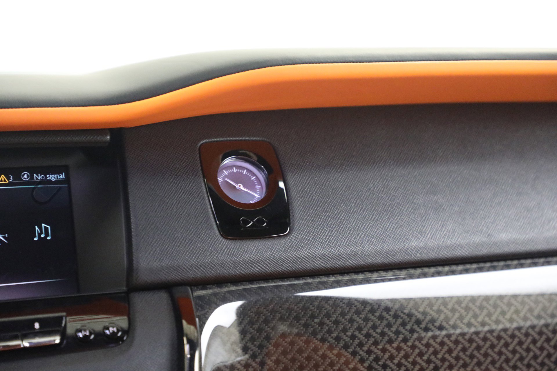 Certified 2022 Rolls-Royce Cullinan Black Badge image 32