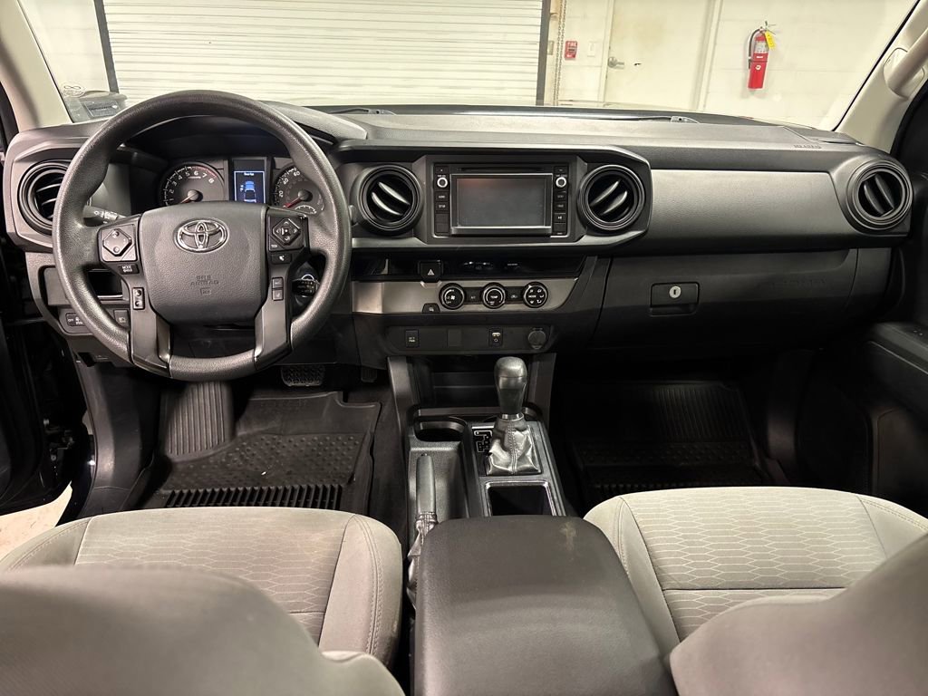 Used 2018 Toyota Tacoma SR image 29