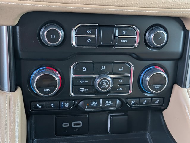Used 2024 Chevrolet Tahoe Premier RWD image 16