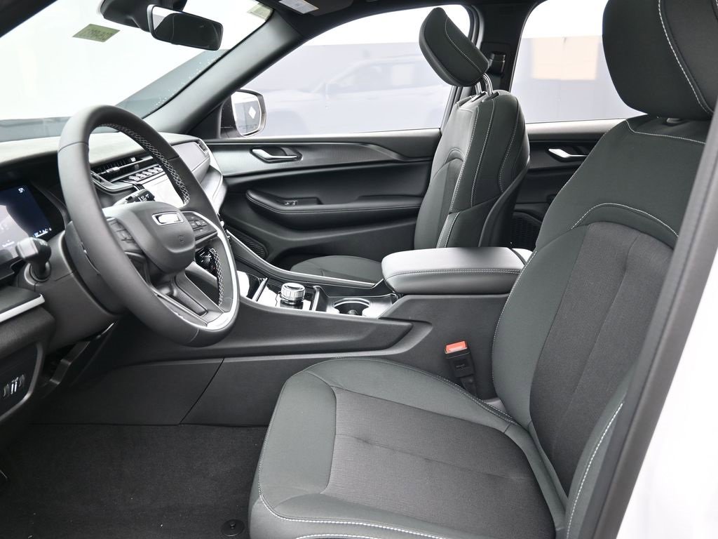 New 2025 Jeep Grand Cherokee Laredo X w/ Luxury Tech Group I image 11