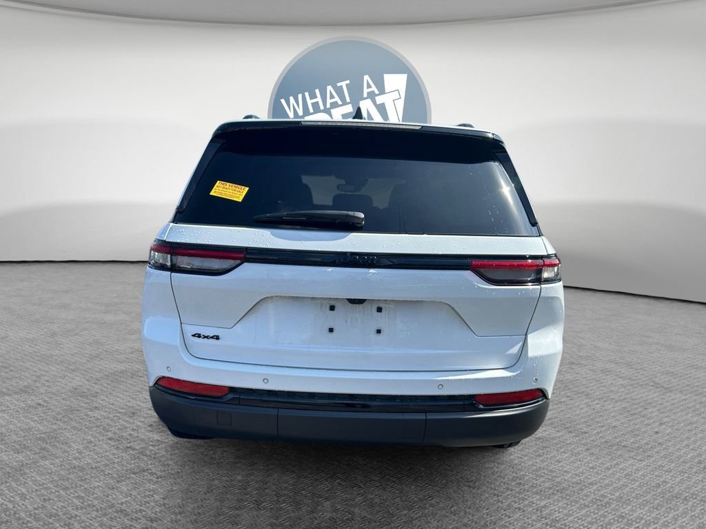 Certified 2023 Jeep Grand Cherokee Altitude image 5