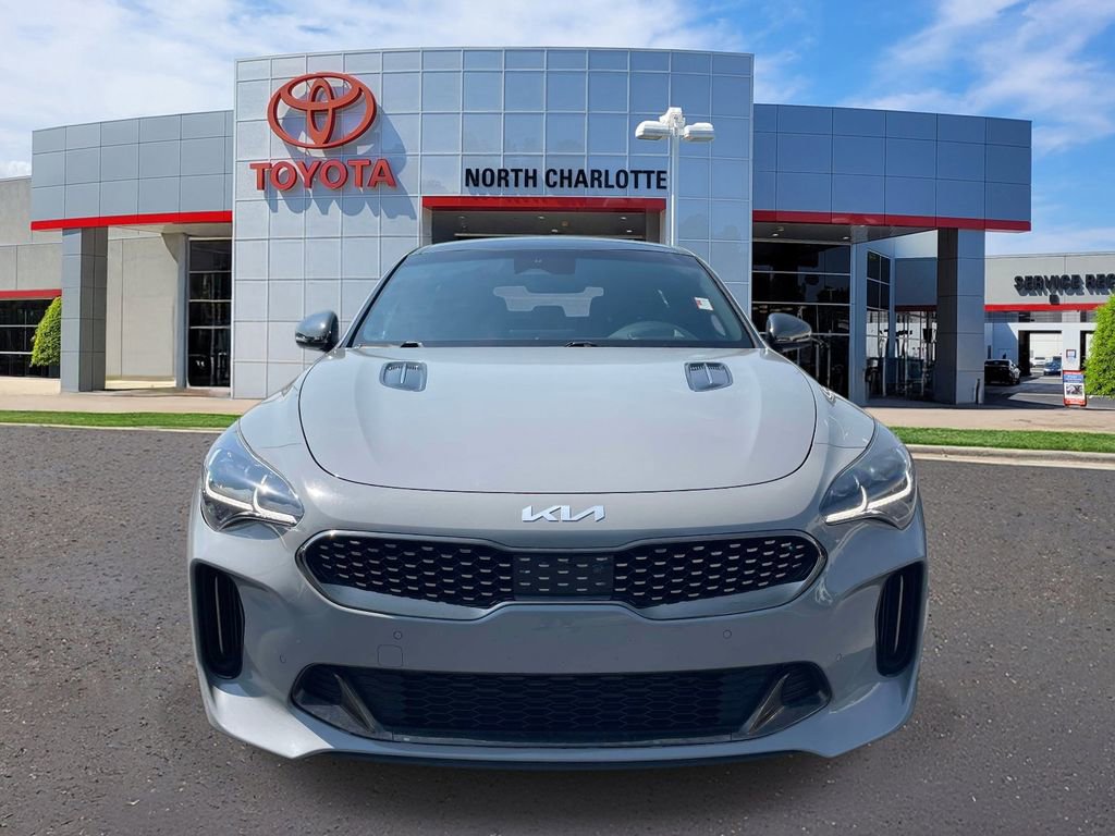 Used 2022 Kia Stinger GT2 AWD/4WD image 2