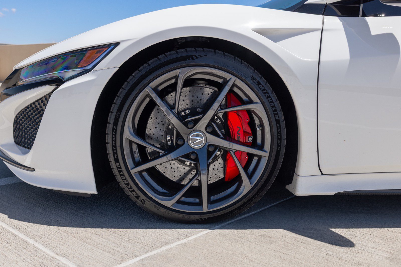 Used 2017 Acura NSX AWD/4WD image 13