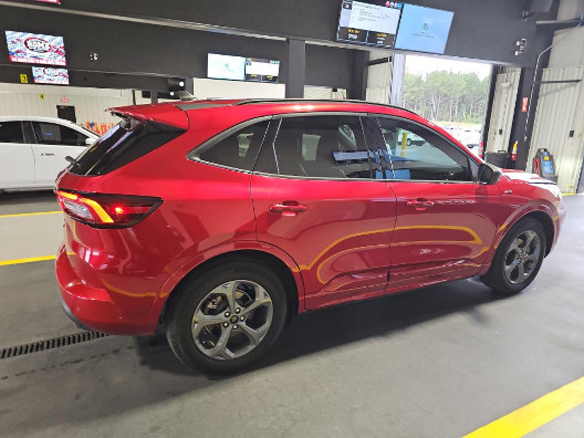 Used 2024 Ford Escape ST-Line w/ Tech Pack #1 FWD image 2