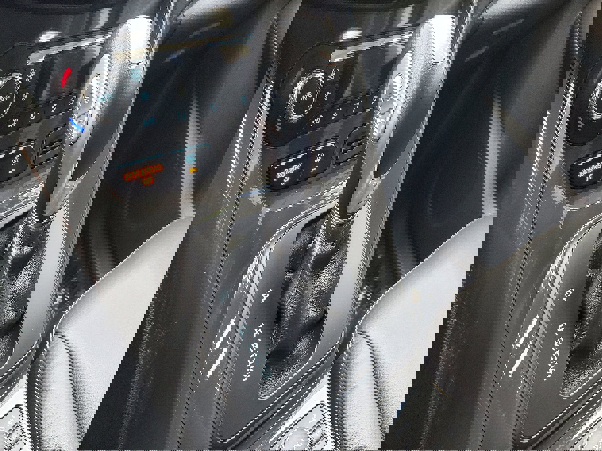 Used 2016 Ford Escape Titanium image 24