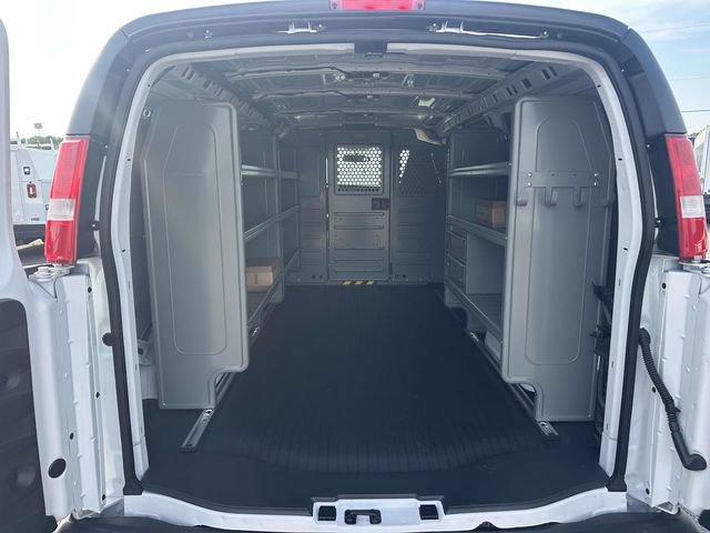New 2026 Chevrolet Express 2500 w/ Driver Convenience Package RWD image 11