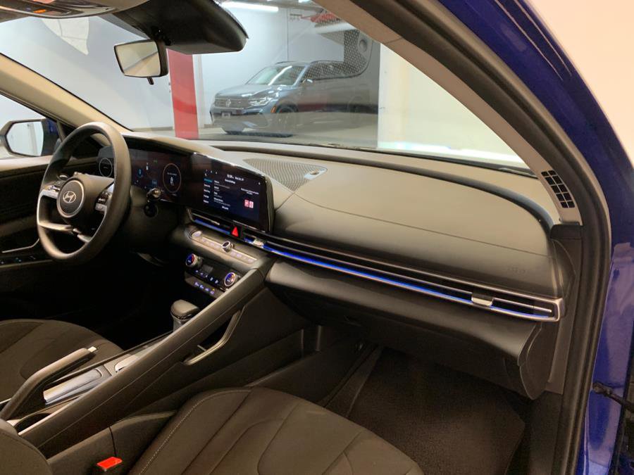 Used 2024 Hyundai Elantra SEL image 46