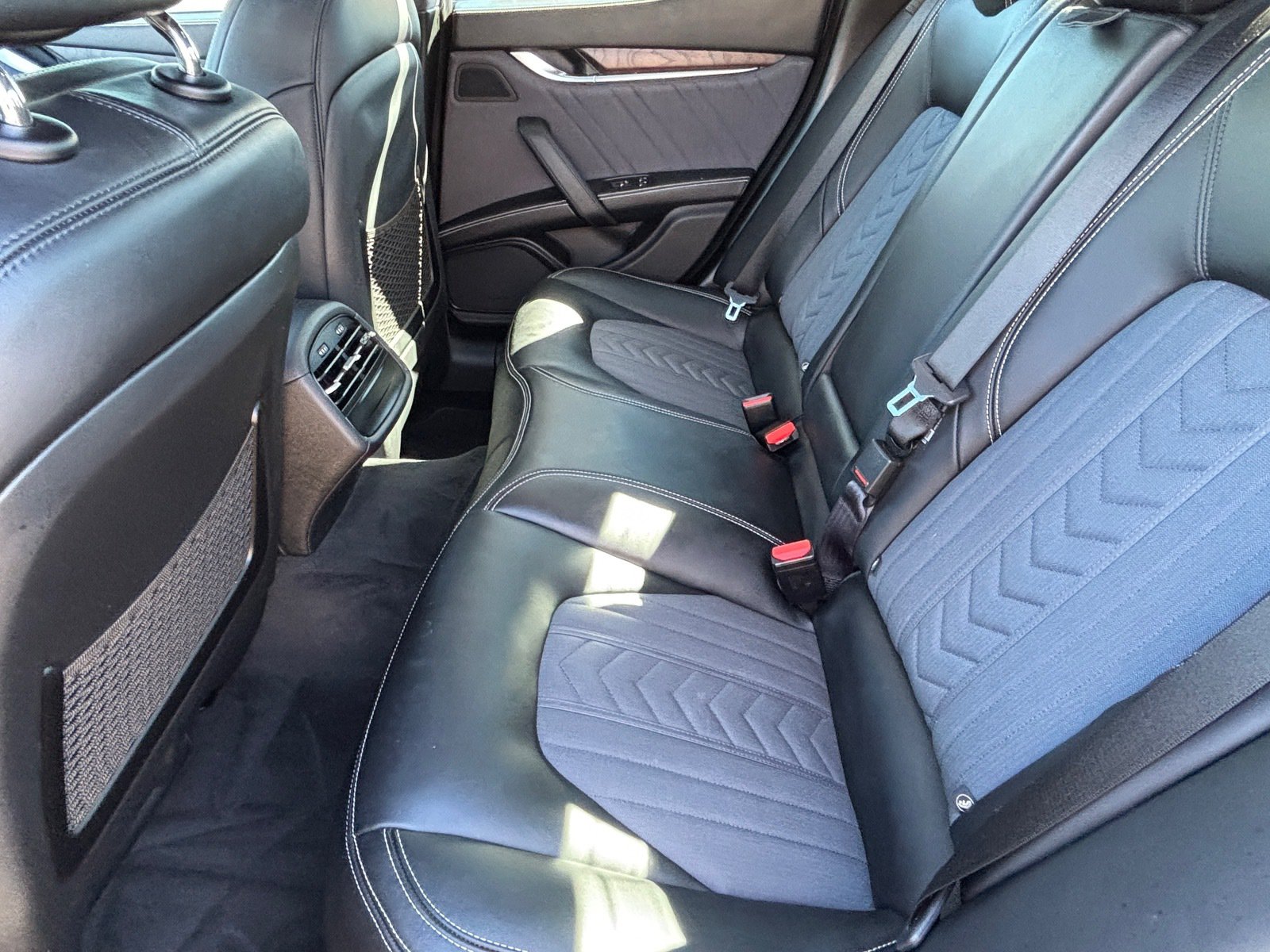 Used 2021 Maserati Ghibli S GranLusso RWD image 28