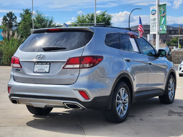 Used 2017 Hyundai Santa Fe SE AWD/4WD image 9