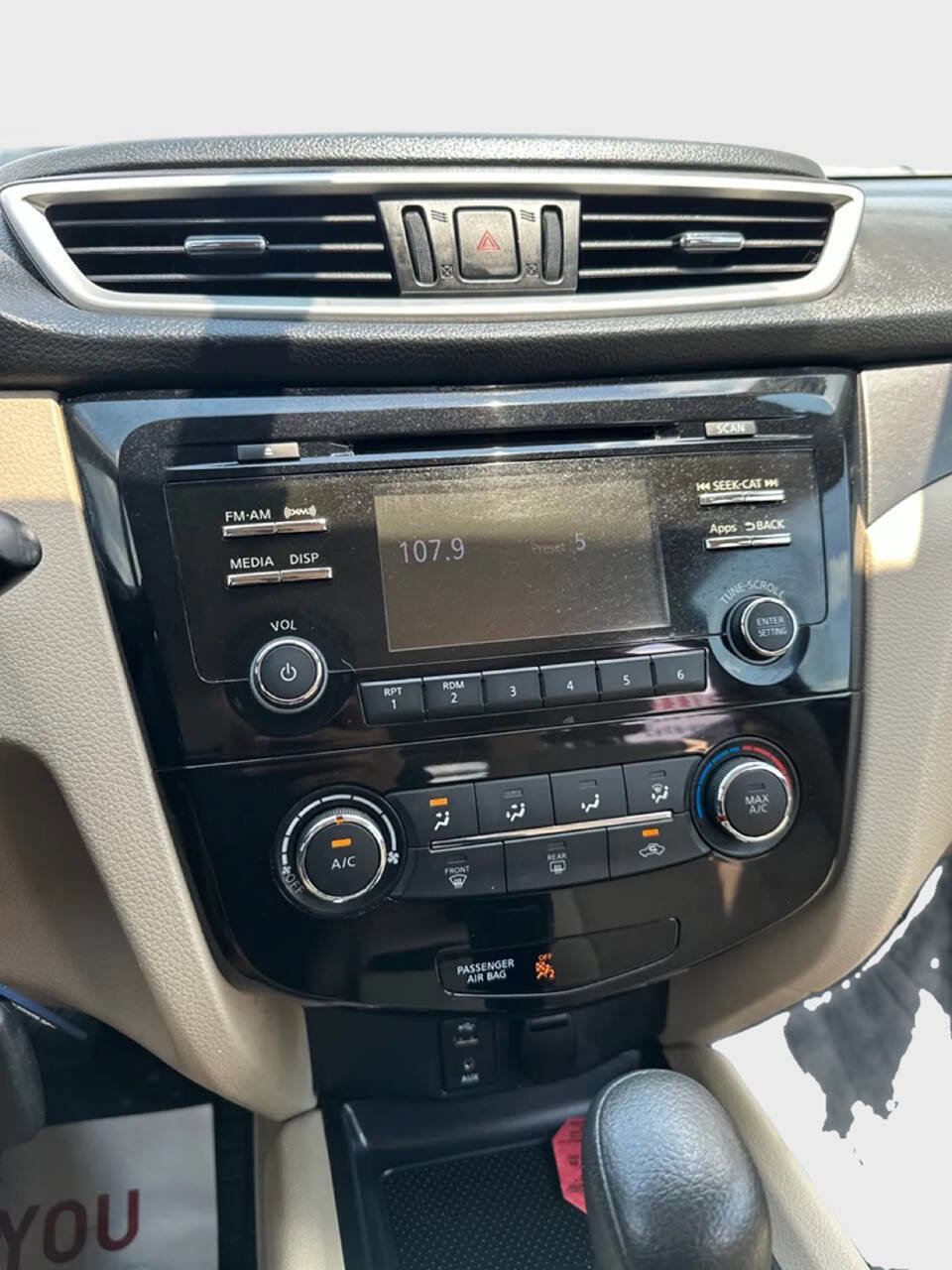 Used 2016 Nissan Rogue S image 9