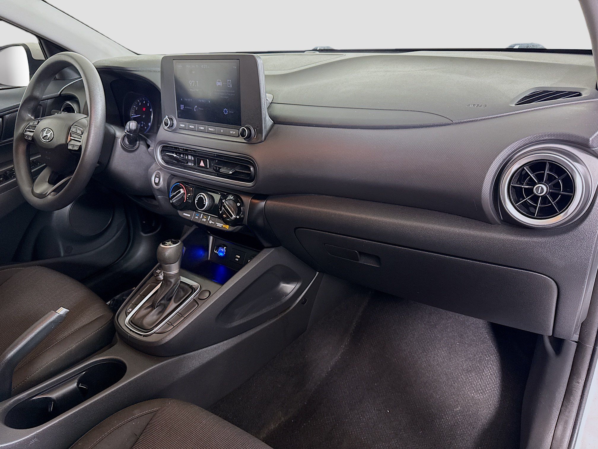 Used 2022 Hyundai Kona SEL FWD image 30