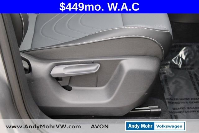 Used 2025 Volkswagen Tiguan SE AWD/4WD image 21