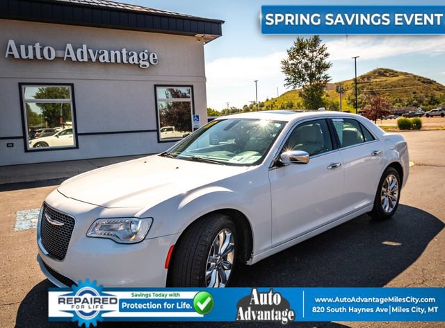 Used 2017 Chrysler 300 C w/ Light Group AWD/4WD image 3